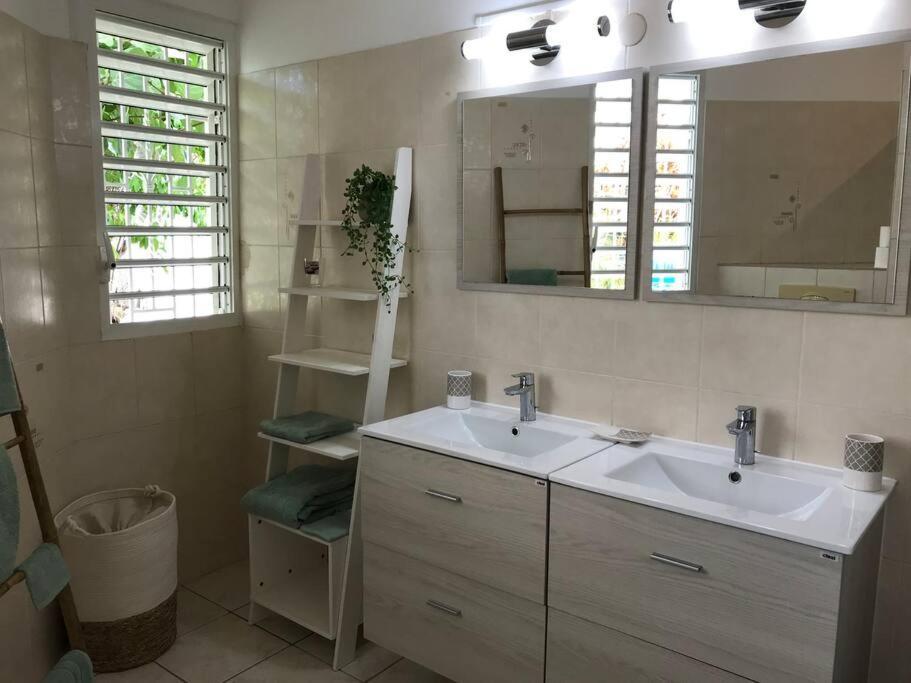 Villa Avec Piscine Privee Сен Франсоа Екстериор снимка